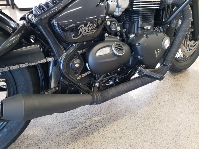 2018 Triumph BONNEVILLE BOBBER BLACK Black