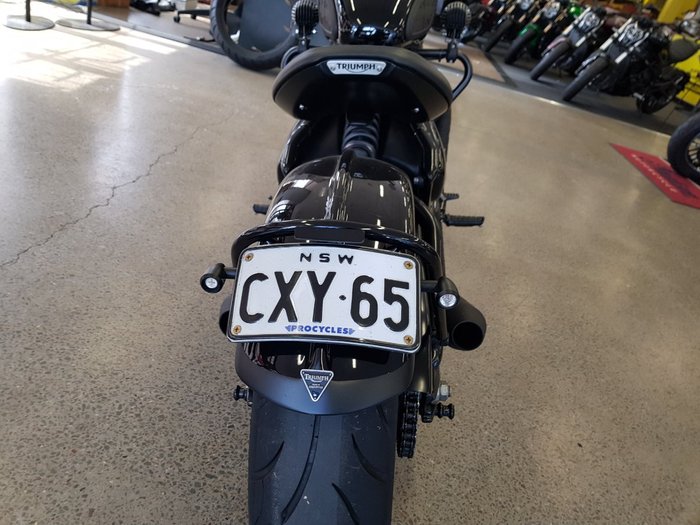 2018 Triumph BONNEVILLE BOBBER BLACK Black