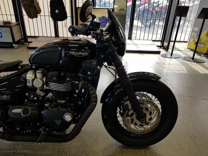 2018 Triumph BONNEVILLE BOBBER BLACK Black