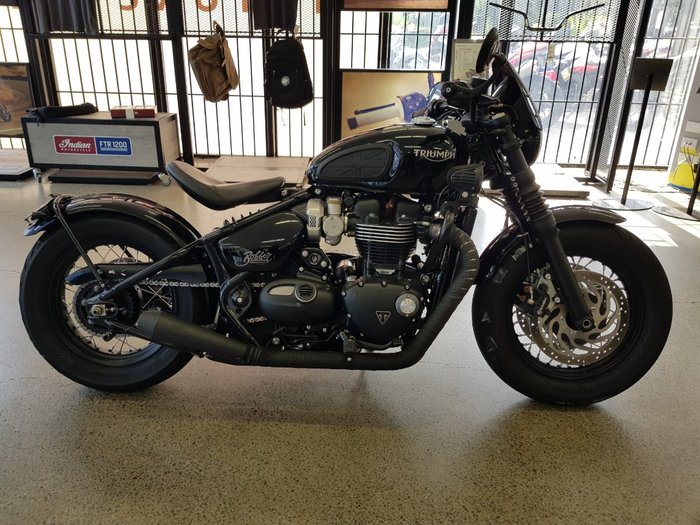 2018 Triumph BONNEVILLE BOBBER BLACK Black