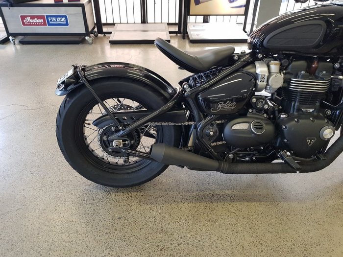 2018 Triumph BONNEVILLE BOBBER BLACK Black