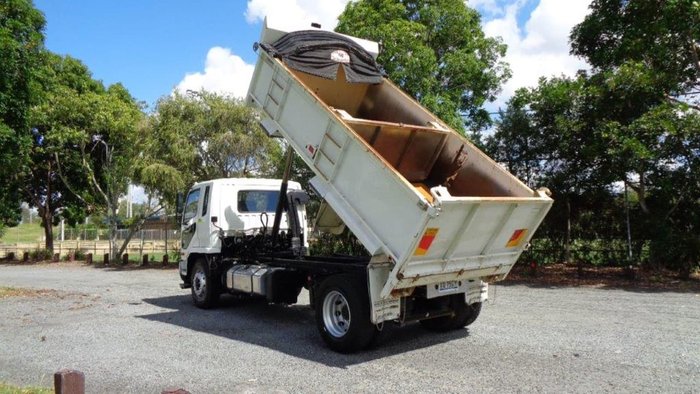 2015 FUSO FM 1627 White
