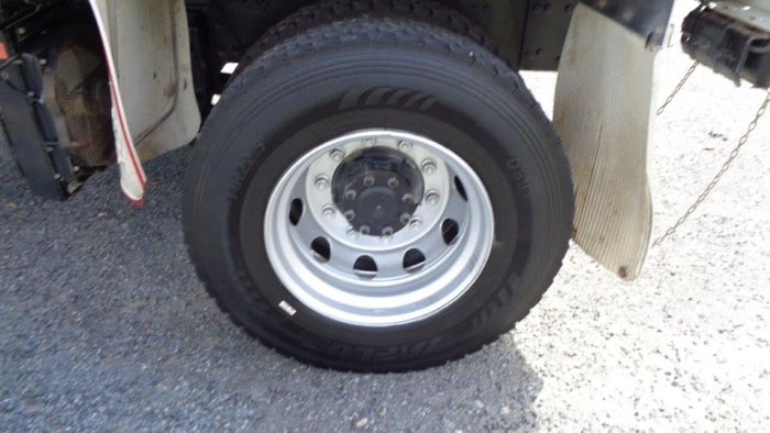 2015 FUSO FM 1627 White