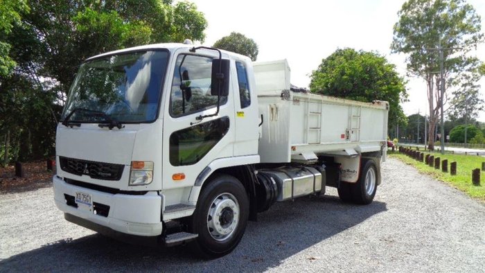 2015 FUSO FM 1627 White