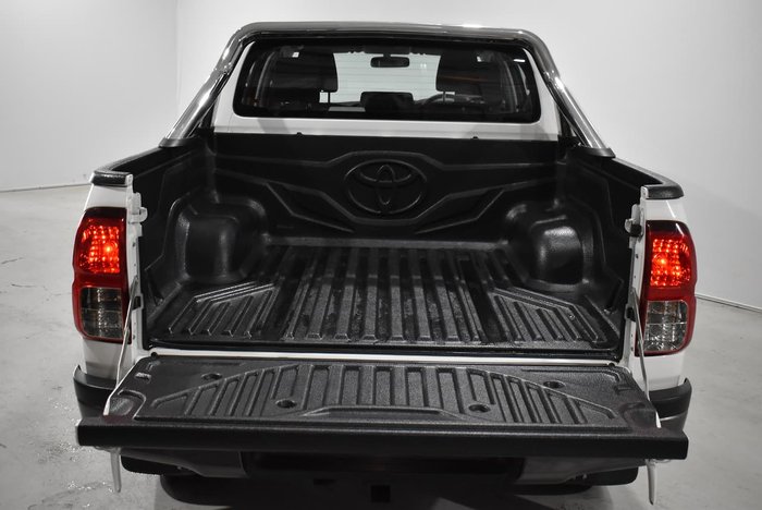 2017 Toyota Hilux SR GUN126R 4X4 Dual Range Glacier White