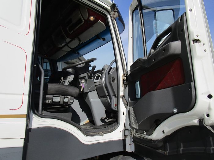 2006 IVECO POWERSTAR ADN 550 WHITE