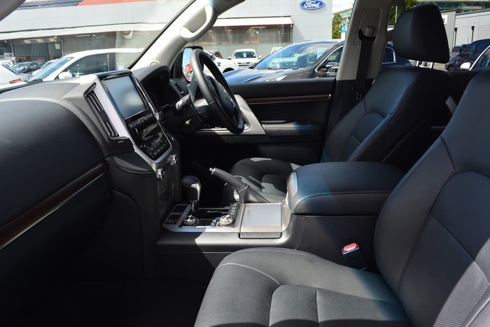 2020 Toyota Landcruiser VX VDJ200R 4X4 Dual Range White