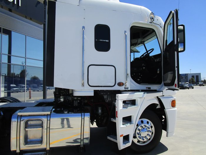 2016 FREIGHTLINER ARGOSY 101
