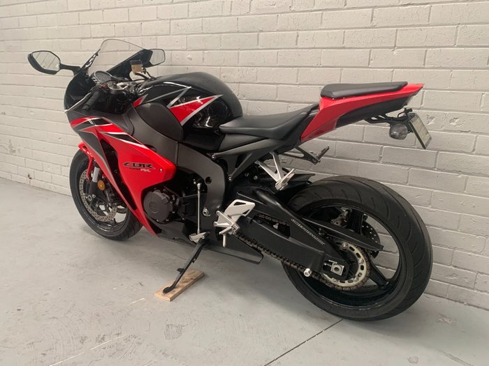 2010 Honda CBR1000RR (FIREBLADE)