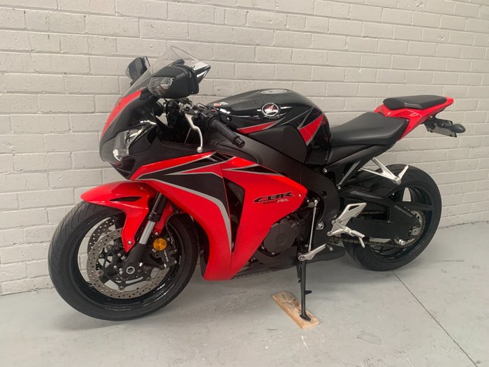 2010 Honda CBR1000RR (FIREBLADE)
