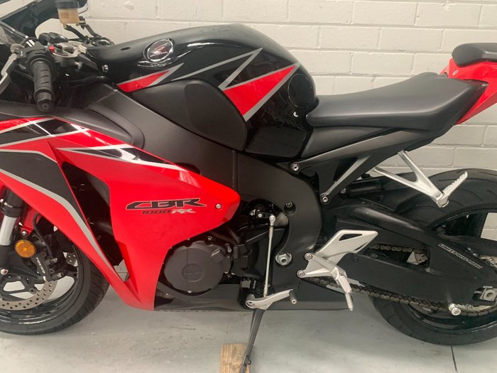 2010 Honda CBR1000RR (FIREBLADE)