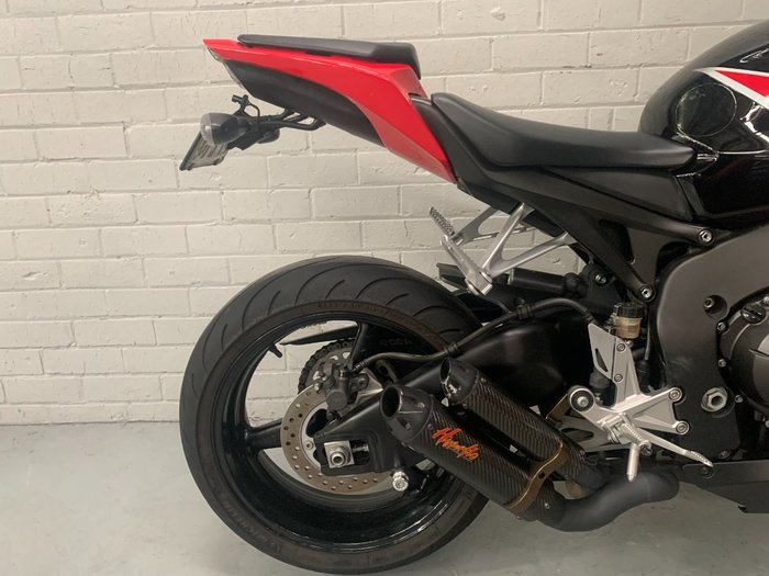 2010 Honda CBR1000RR (FIREBLADE)