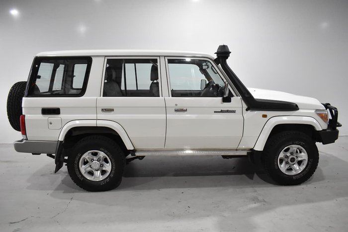 2017 Toyota Landcruiser GXL VDJ76R 4X4 Dual Range French Vanilla