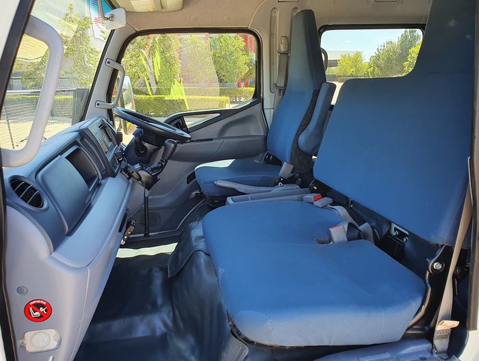 2016 FUSO FG CANTER WHITE