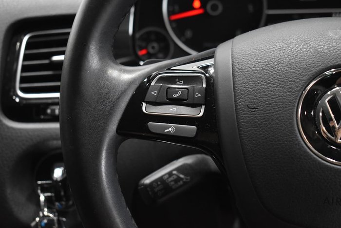 2016 Volkswagen Touareg 150TDI Element 7P MY16 Four Wheel Drive Canyon Grey