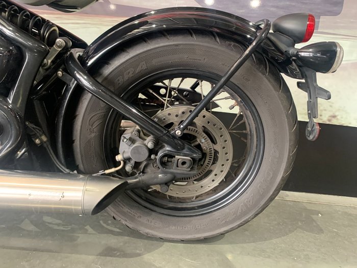 2017 Triumph BONNEVILLE BOBBER Green