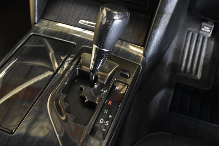 2016 Toyota Aurion Presara GSV50R Silver Pearl