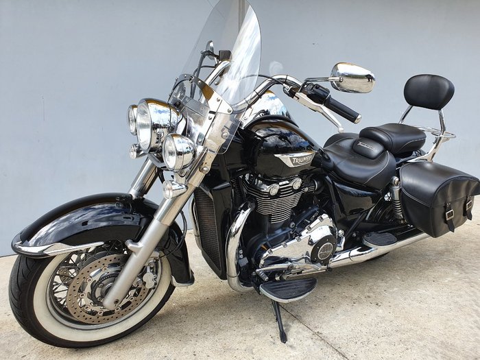 2014 Triumph THUNDERBIRD LT Black