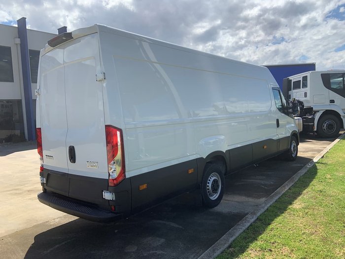 2020 IVECO 35S17A8V16 White