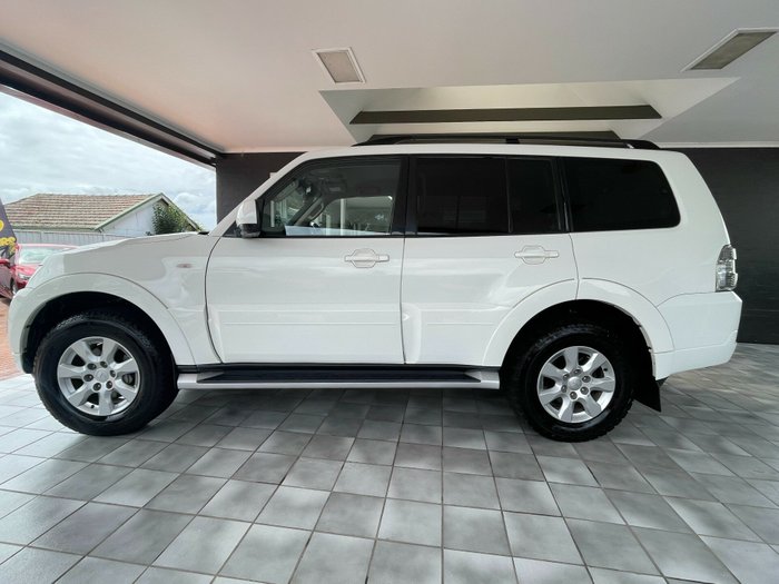 2015 Mitsubishi Pajero