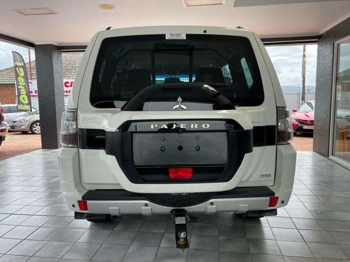 2015 Mitsubishi Pajero