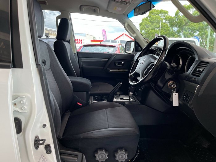 2015 Mitsubishi Pajero