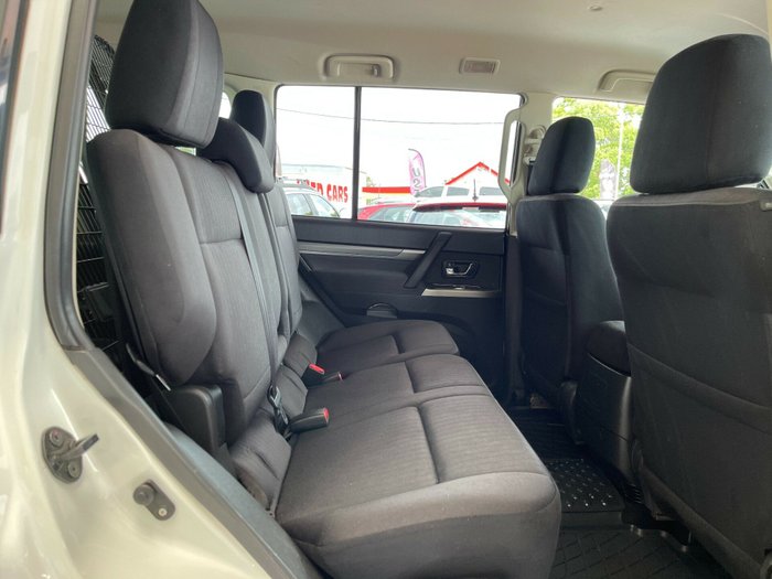 2015 Mitsubishi Pajero