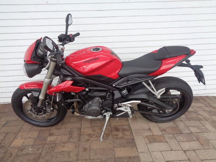 2019 Triumph STREET TRIPLE S 660 LAMS RED
