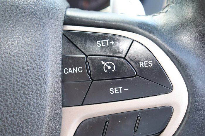 2014 Jeep Grand Cherokee Limited WK MY15 4X4 Dual Range Silver