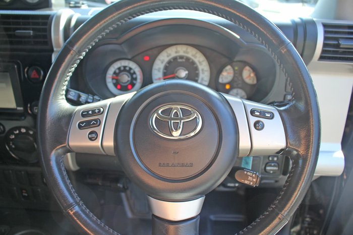 2013 Toyota FJ Cruiser GSJ15R 4X4 Dual Range Black