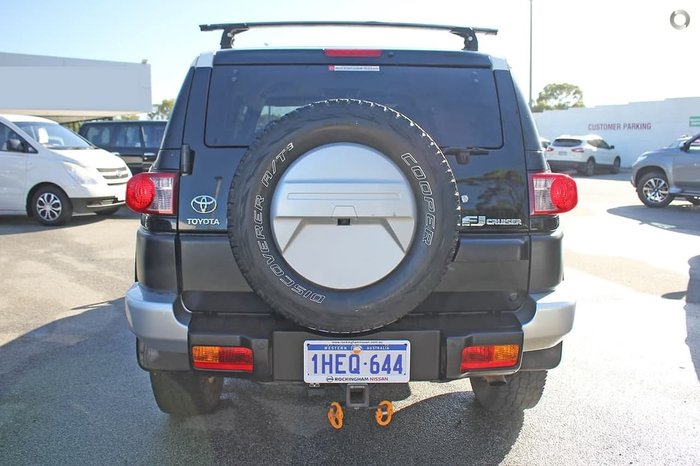 2013 Toyota FJ Cruiser GSJ15R 4X4 Dual Range Black
