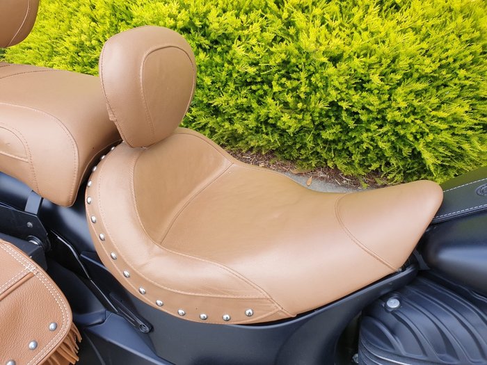 2017 Indian CHIEF DARK HORSE Thunder Black Smoke