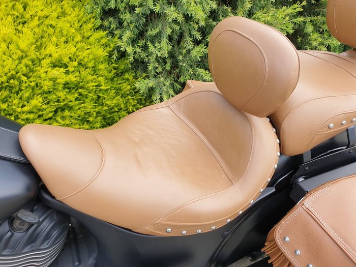 2017 Indian CHIEF DARK HORSE Thunder Black Smoke