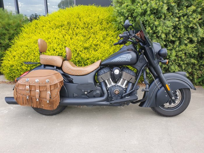 2017 Indian CHIEF DARK HORSE Thunder Black Smoke