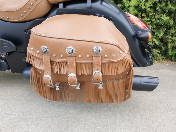 2017 Indian CHIEF DARK HORSE Thunder Black Smoke