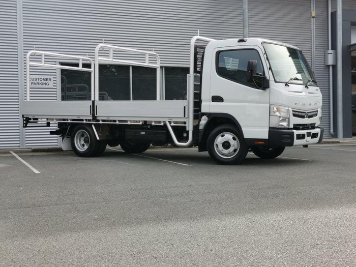 2021 FUSO CANTER 515 MANUAL - TRAY White