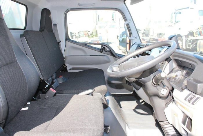 2021 FUSO CANTER 515 MANUAL - TRAY White