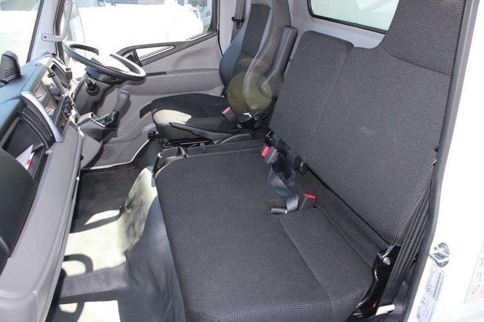 2021 FUSO CANTER 515 MANUAL - TRAY White