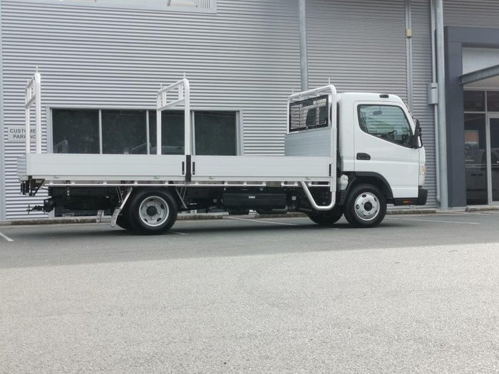 2021 FUSO CANTER 515 MANUAL - TRAY White