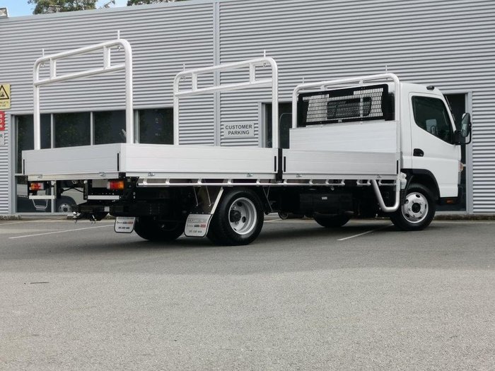 2021 FUSO CANTER 515 MANUAL - TRAY White