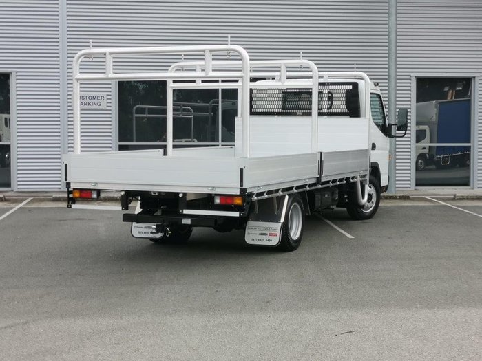 2021 FUSO CANTER 515 MANUAL - TRAY White