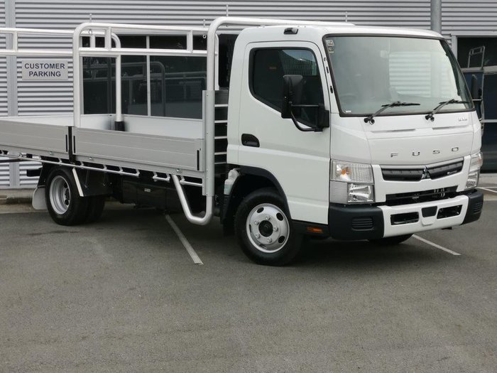 2021 FUSO CANTER 515 MANUAL - TRAY White