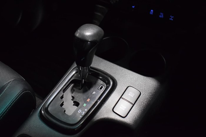 2018 Toyota Hilux Rogue GUN126R 4X4 Dual Range White