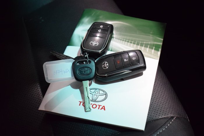 2018 Toyota Hilux Rogue GUN126R 4X4 Dual Range White