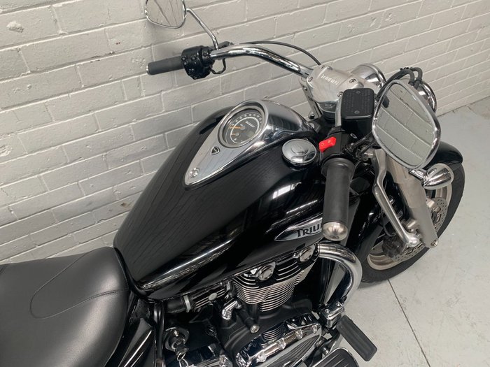 2016 Triumph THUNDERBIRD COMMANDER Black