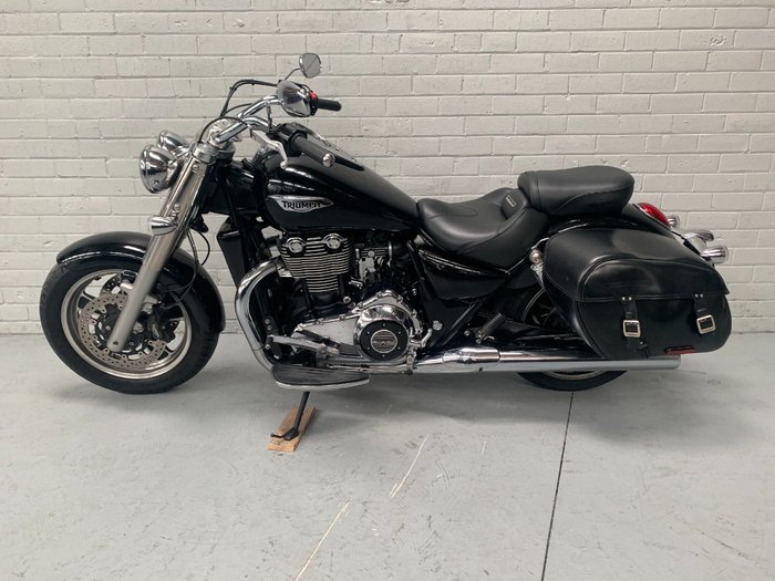 2016 Triumph THUNDERBIRD COMMANDER Black