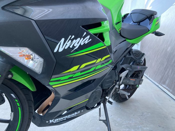 2018 Kawasaki NINJA 400 KRT EDITION Green