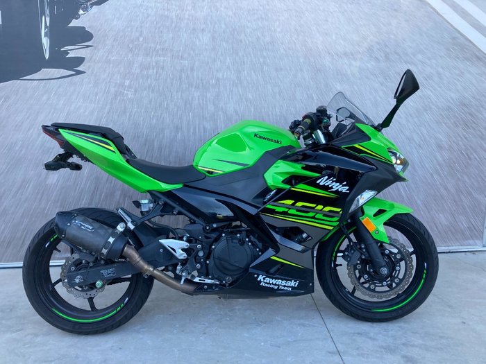 2018 Kawasaki NINJA 400 KRT EDITION Green