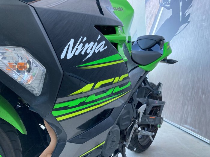 2018 Kawasaki NINJA 400 KRT EDITION Green