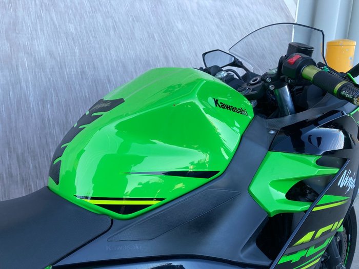 2018 Kawasaki NINJA 400 KRT EDITION Green